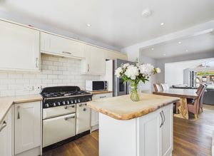 Kitchen- click for photo gallery